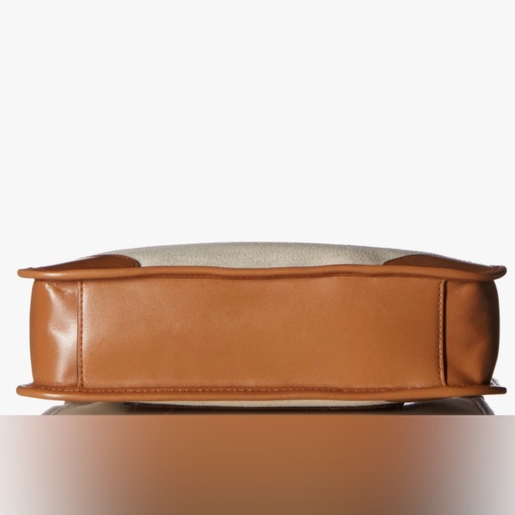 Michael Kors North/South messenger crossbody bag. - Picture 5 of 13